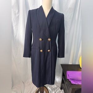 Kasper Women’s SZ 6. Long Navy Overcoat. Button Closure. Needs Dry Clean. Lined